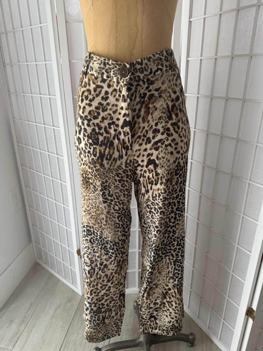 ZARA Leopard Print Straight Leg Pants Women’s Size L Wide Leg Animal Print